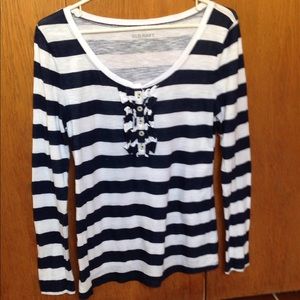 Old Navy striped T shirt